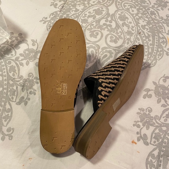 Women’s Open Back Loafers - Picture 3 of 5